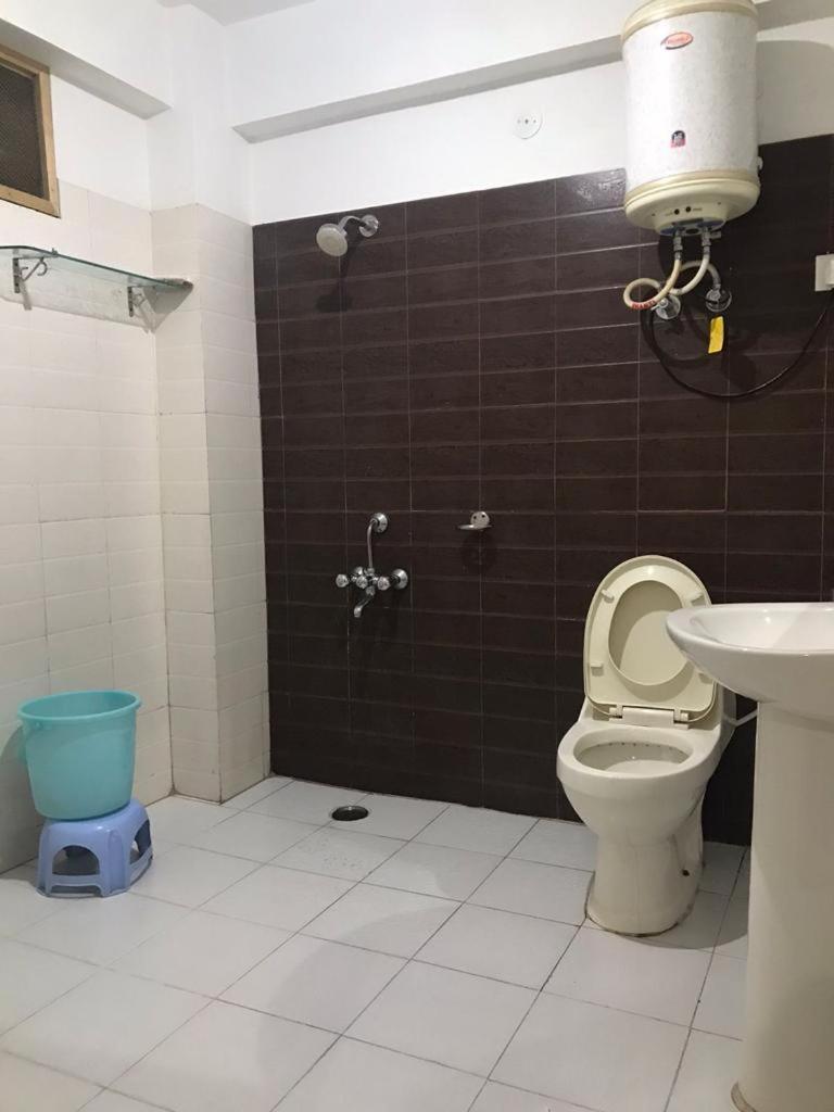 Oasis Guest House Bhagsu D'Shala Dharamshala Ngoại thất bức ảnh