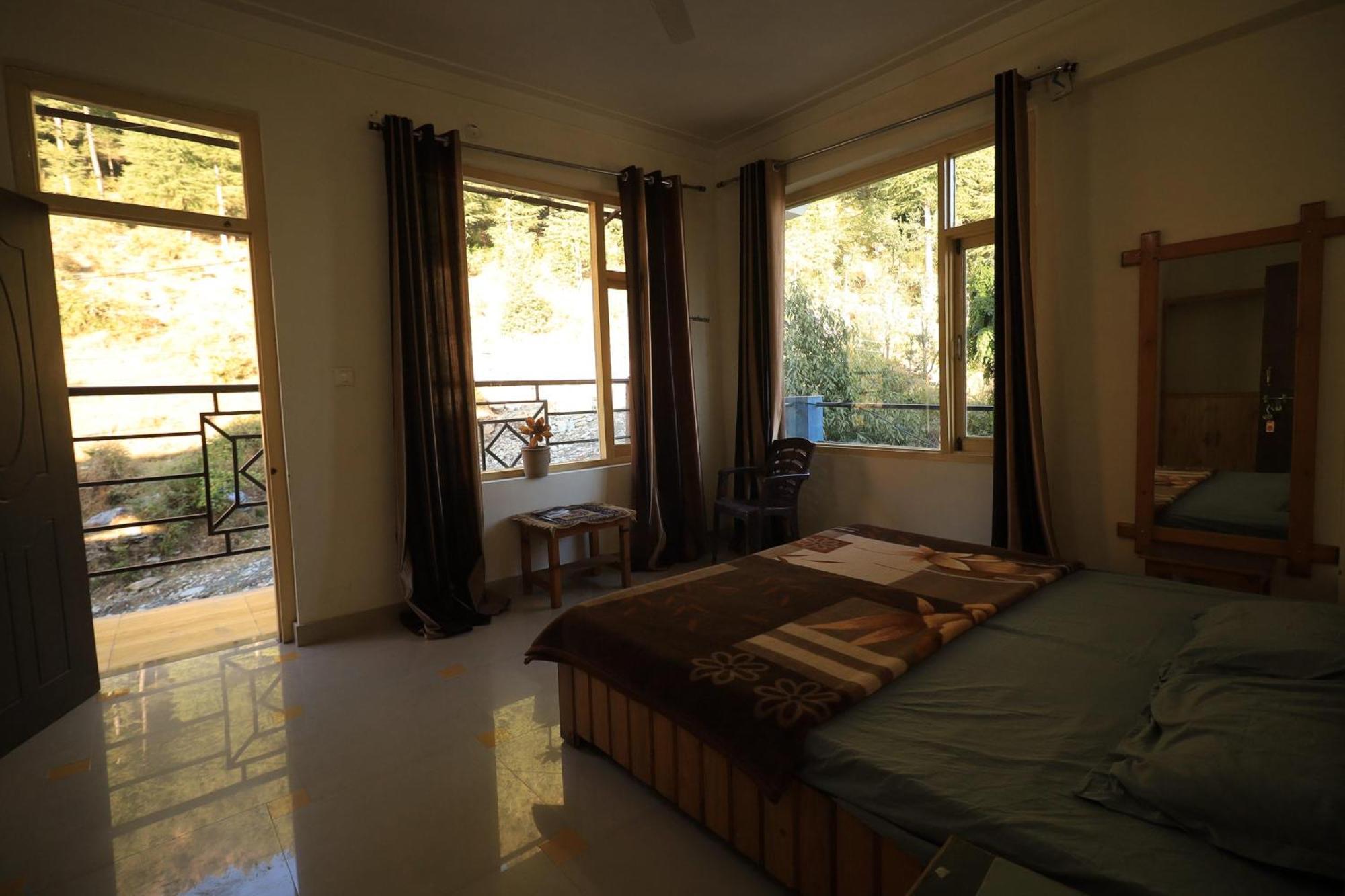 Oasis Guest House Bhagsu D'Shala Dharamshala Ngoại thất bức ảnh