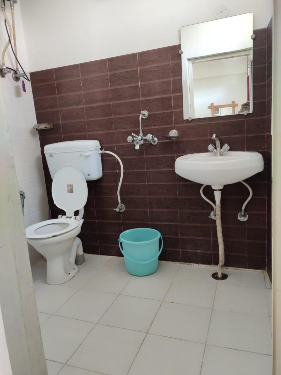 Oasis Guest House Bhagsu D'Shala Dharamshala Ngoại thất bức ảnh